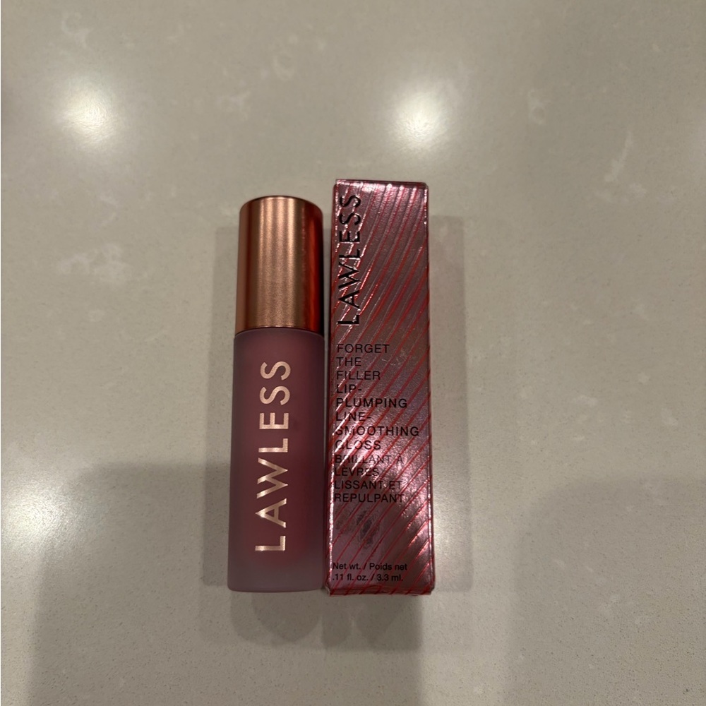 LAWLESS Lip Plumping Gloss - velvet